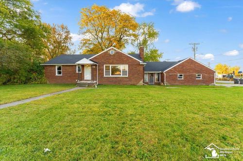 20135 Eureka Rd, Taylor, MI, 48180-5320 | Card Image
