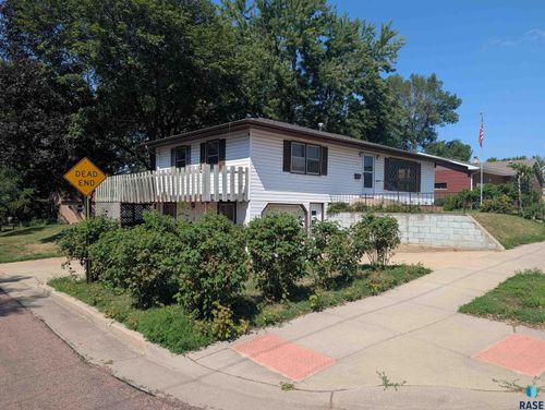 517 S Blaine Ave Avenue, Sioux Falls, SD, 57103-2241 | Card Image
