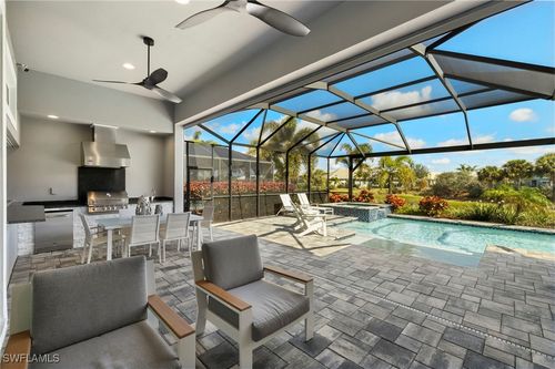 6420 Pembroke Way, NAPLES, FL, 34113-8168 | Card Image