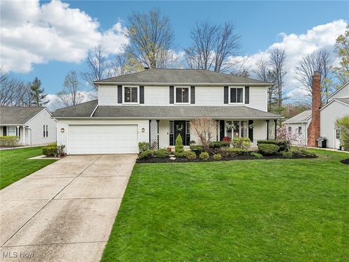 6256 Sunnywood Dr, Solon, OH, 44139-3055 | Card Image