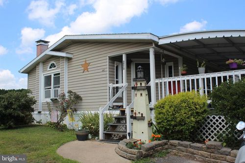 3975 Craig Ave, DOVER, PA, 17315-3475 | Card Image