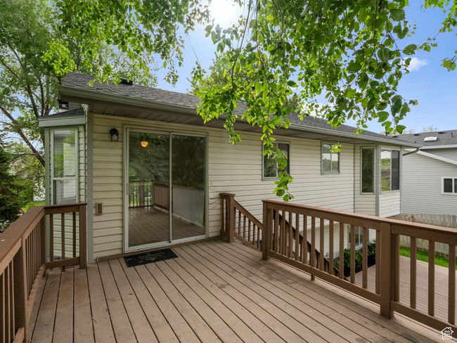 View of wooden terrace | Image 4