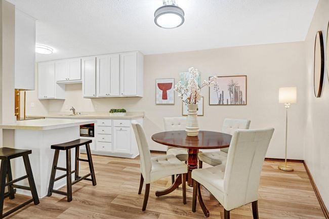 Stainless appliances | Image 11