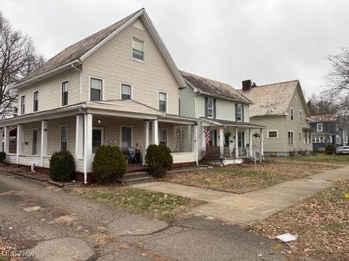 346 2nd St Ne, New Philadelphia, OH, 44663-2768 | Card Image