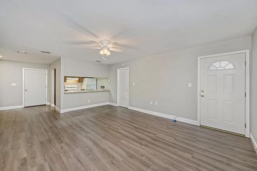apt-5-613 Colonial Dr, Fort Walton Beach, FL, 32547-2364 | Card Image