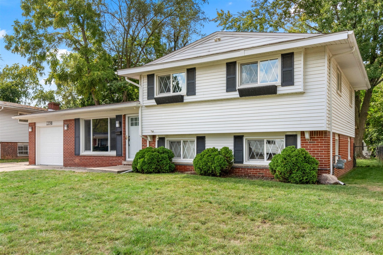 Gault Dr, Ypsilanti, MI 48198