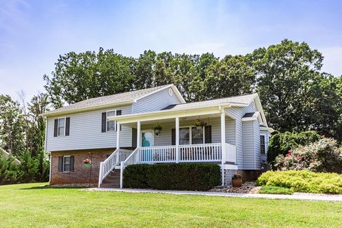 1425 Purdum Mill Rd, Appomattox, VA, 24522-8364 | Card Image