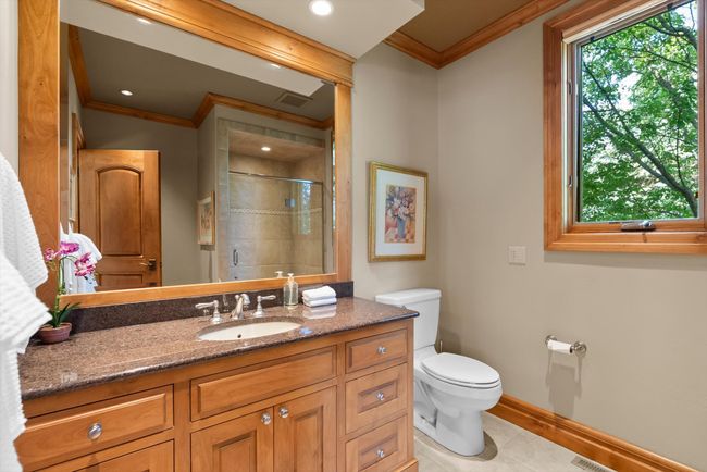 guest suite bathroom | Image 41