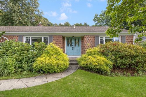 18 Hanley Farm Rd, Warren, RI, 02885-4376 | Card Image