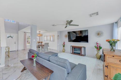 18400 Sun Haven Cv, Elgin, TX, 78621-6004 | Card Image