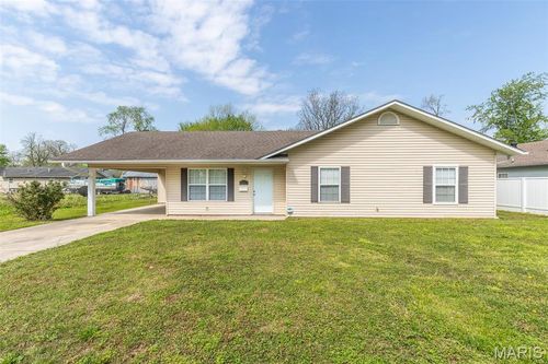 1501 Vincent St, Poplar Bluff, MO, 63901-6314 | Card Image