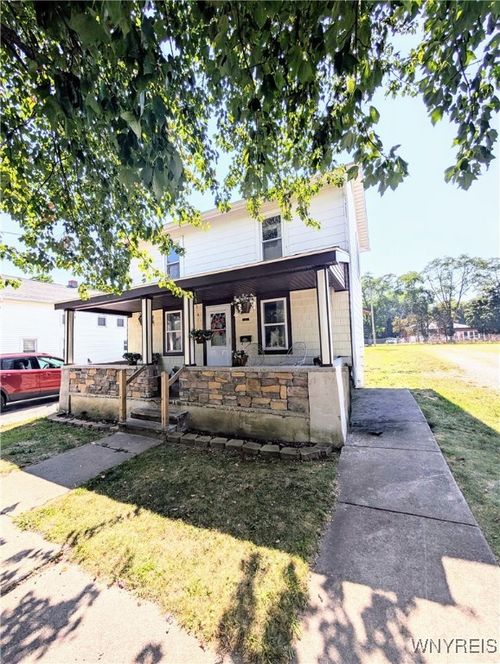 29 Prospect St, Fredonia, NY, 14063-1921 | Card Image