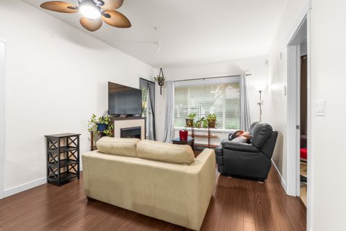 101-2943 Nelson Pl, Abbotsford, BC, V2S0C8 | Card Image