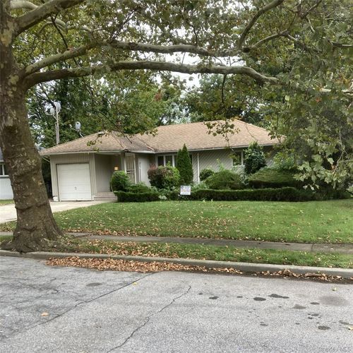 1375 Carole Court, Hempstead, NY, 11580 | Card Image