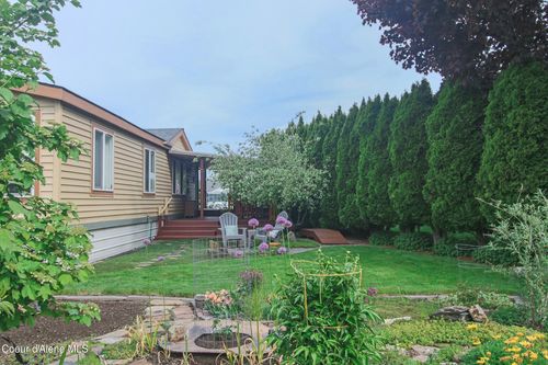 2068 W Oxford Cir, Coeur D Alene, ID, 83815-9489 | Card Image