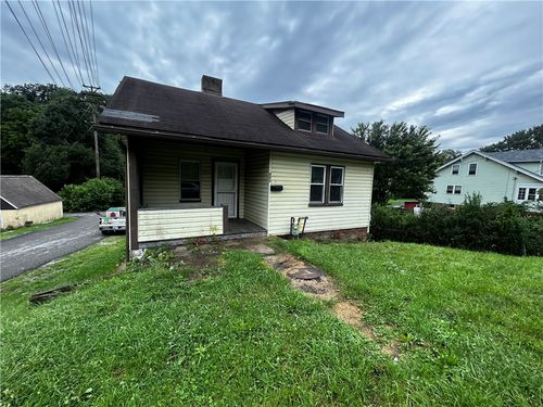 401 N Main St, Houston, PA, 15342-1611 | Card Image