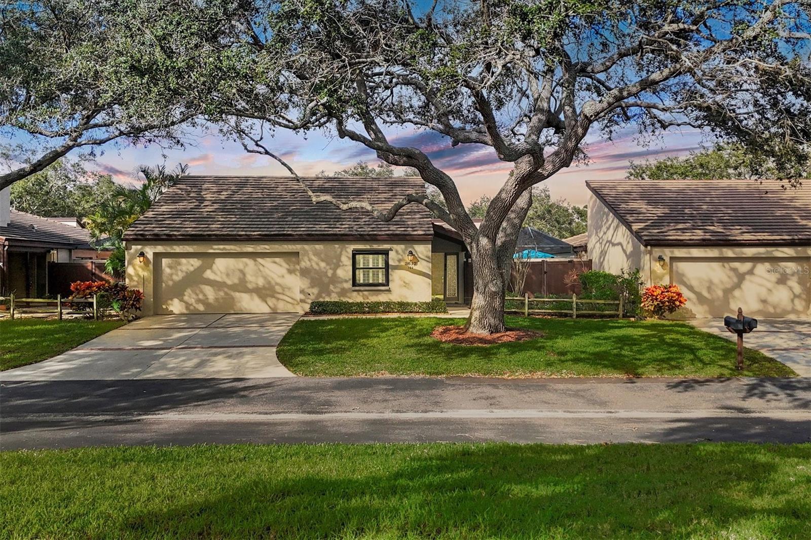 Glen Oaks Manor Dr, Sarasota, FL 34232