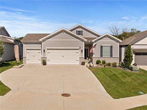 4530 Nw 49th Ct, Riverside, MO, 64150-7845 | Card Image