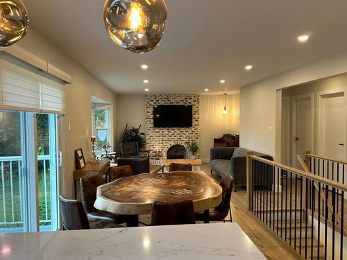 20801 Stoney Ave, Maple Ridge, BC, V2X7T2 | Card Image