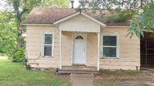 912 W 2nd St, Pittsburg, KS, 66762-4618 | Card Image
