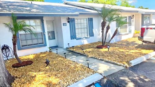 7249 Parkside Villas Dr N, ST PETERSBURG, FL, 33709-1381 | Card Image