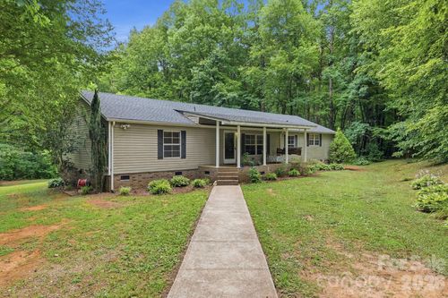 365 Sunflower Rd, Statesville, NC, 28625-1423 | Card Image
