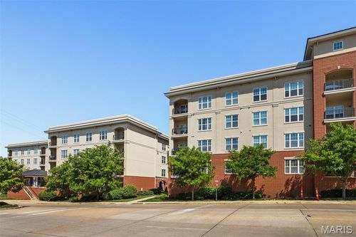 2313-1251 Strassner Dr, Brentwood, MO, 63144-1881 | Card Image