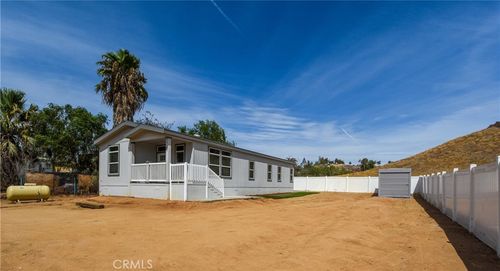 28195 Wells Fargo Rd, Lake Elsinore, CA, 92532-1904 | Card Image