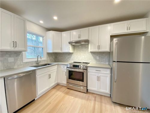 56 Taylor Pl, Southport, CT, 06890-1120 | Card Image