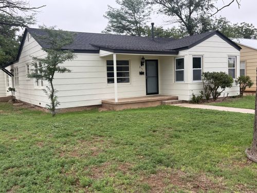 211 11th Street, Levelland, TX, 79336 | Card Image