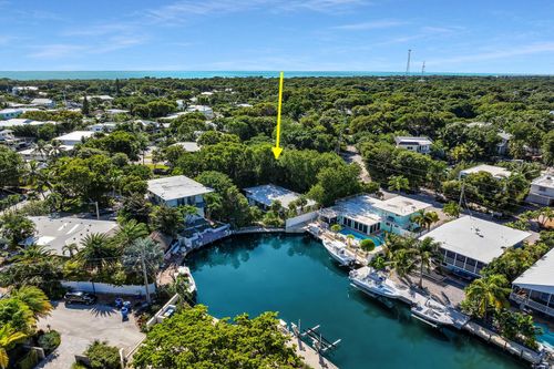 228 &amp; 230 Apache Street, Plantation Key, FL, 33070 | Card Image