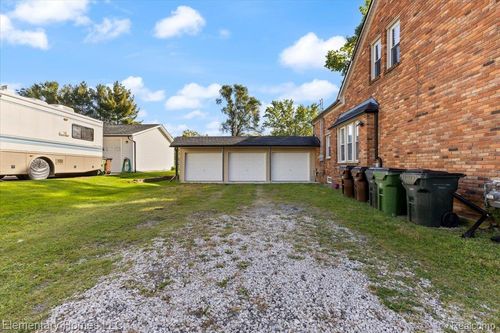 45866 Gable Inn St, Shelby Twp, MI, 48317-4628 | Card Image