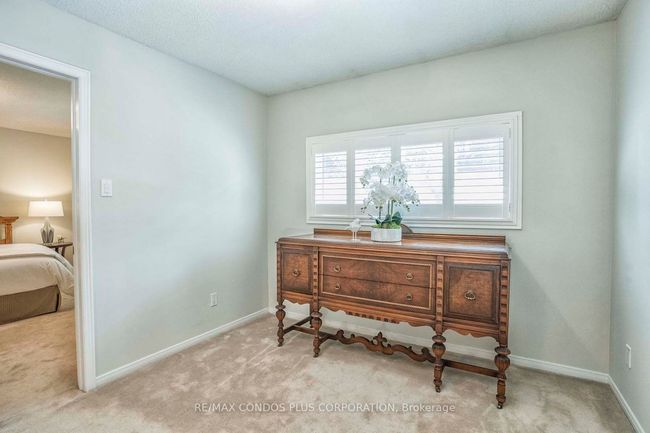 1681 Medallion Crt, House other with 5 bedrooms, 3 bathrooms and 4 parking in Mississauga ON | Image 19