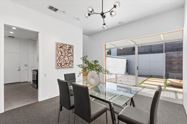 33 Vanguard Way, House other with 3 bedrooms, 3 bathrooms and null parking in Dallas TX | Image 6