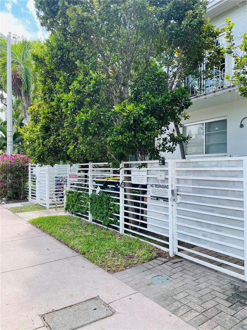 apt-207-1560 Meridian Ave, Miami Beach, FL, 33139-0704 | Card Image