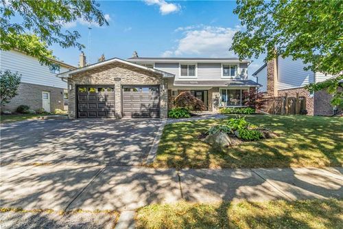 2485 Woburn Cres, Oakville, ON, L6L5E8 | Card Image