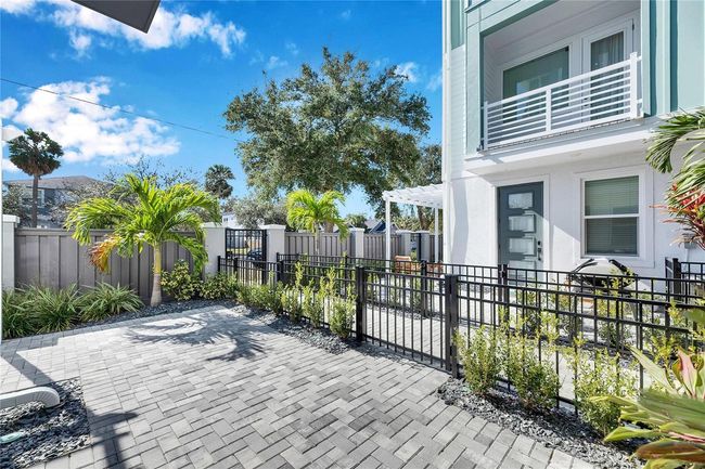 2819 1 St Ave S, Townhouse with 2 bedrooms, 4 bathrooms and null parking in SAINT PETERSBURG FL | Image 6