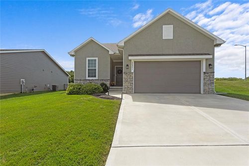 20921 190th Ter, Spring Hill, KS, 66083 | Card Image