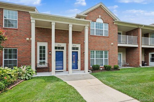 28344 Adler Park Dr S, Chesterfield, MI, 48051-2341 | Card Image