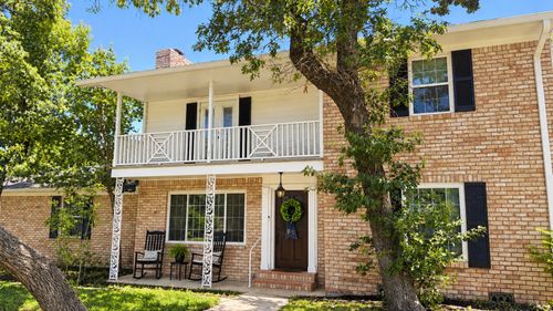 425 White Hall Rd, Woodway, TX, 76712-3853 | Card Image