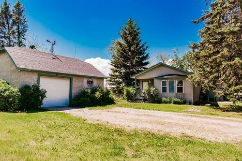 705022 Range Road 111a, Elmworth, AB, T0H0C0 | Card Image