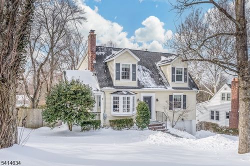 3 Long Hill Ln, Chatham Twp, NJ, 07928-1107 | Card Image