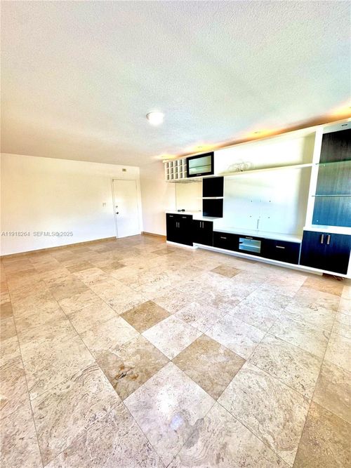apt-402-1020 94th St, Bay Harbor Islands, FL, 33154-2355 | Card Image