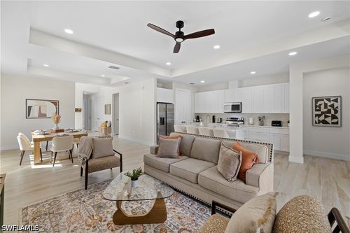 2533 Storter Ave, NAPLES, FL, 34112-6339 | Card Image