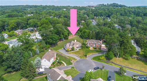 98 Grover Ln, West Caldwell, NJ, 07006-7948 | Card Image