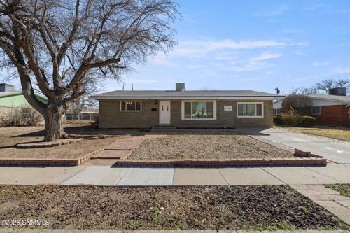 2030 Avalon Dr, Las Cruces, NM, 88005-1431 | Card Image