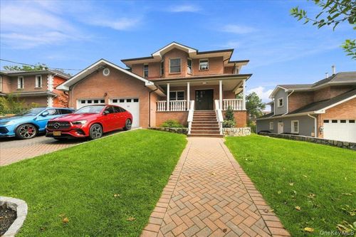 65 Wildway, Yonkers, NY, 10708-5917 | Card Image