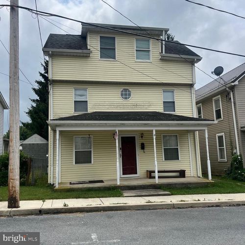 38 W W California Street, MERCERSBURG, PA, 17236 | Card Image