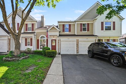 1527 Harvest Lane, Westmont, IL, 60559 | Card Image