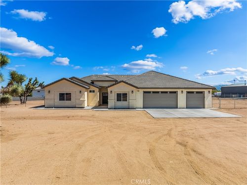 7453 Daisy Rd, Oak Hills, CA, 92344-0637 | Card Image